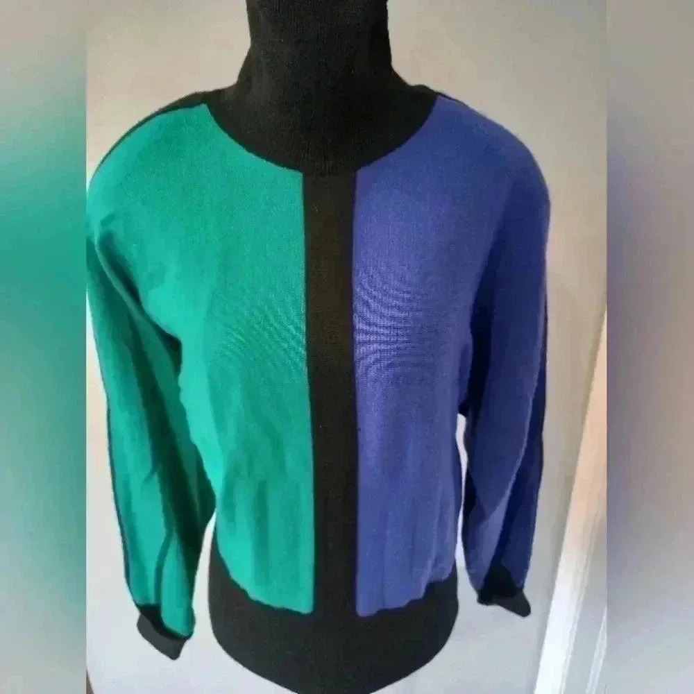 Spanner  turtleneck - Picture 4 of 4